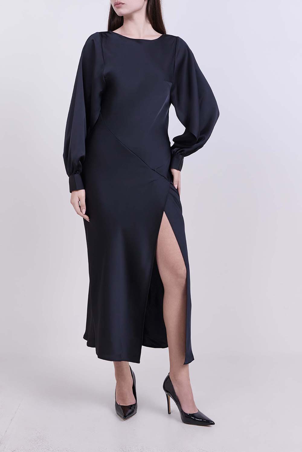 תמונת דוגמן קידמית של שמלת מידי