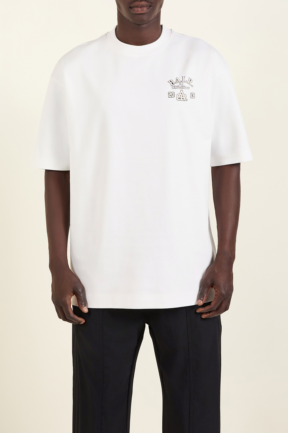 תמונת דוגמן קידמית של חולצת טי