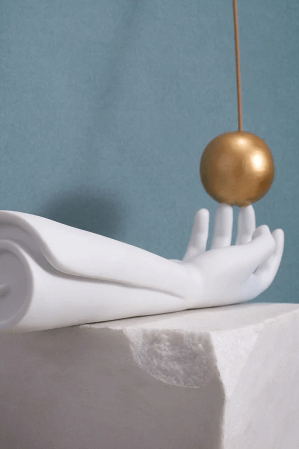 תמונה אחורית של Atlas Incense burner