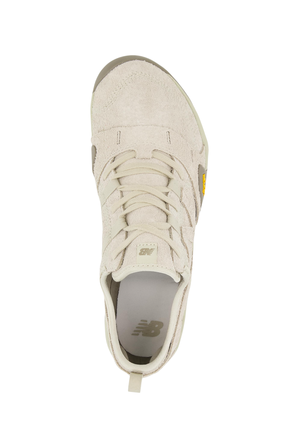 תמונת פנים של נעלי סניקרס 10