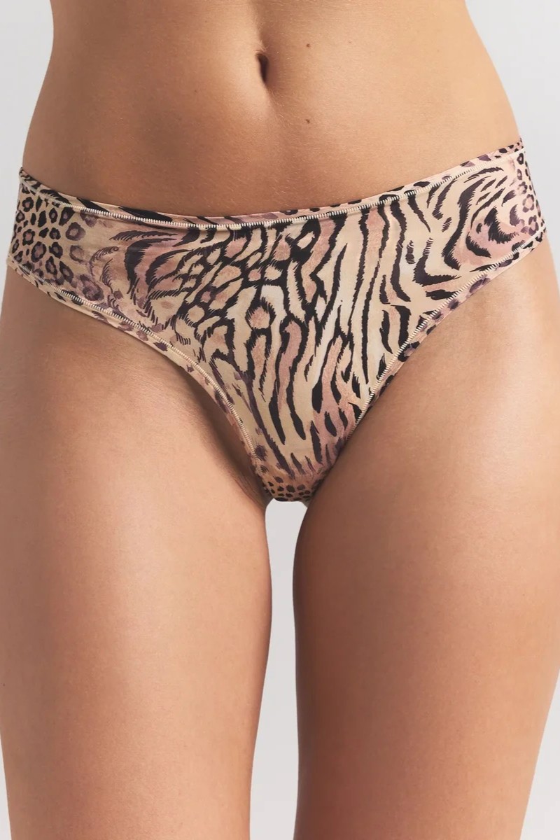 תמונת תקריב דוגמן של THONG