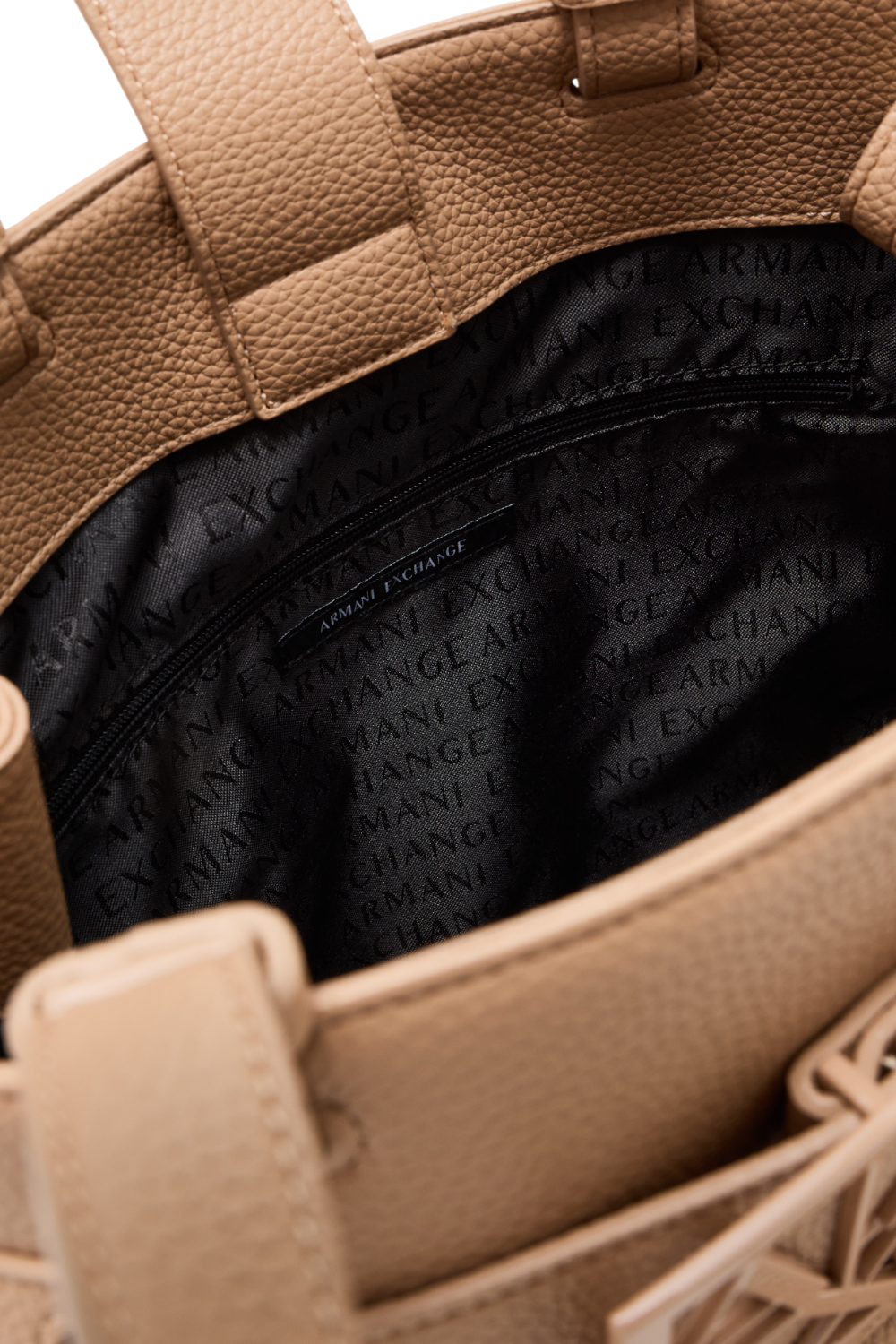 תמונת תקריב של תיק נשיאה