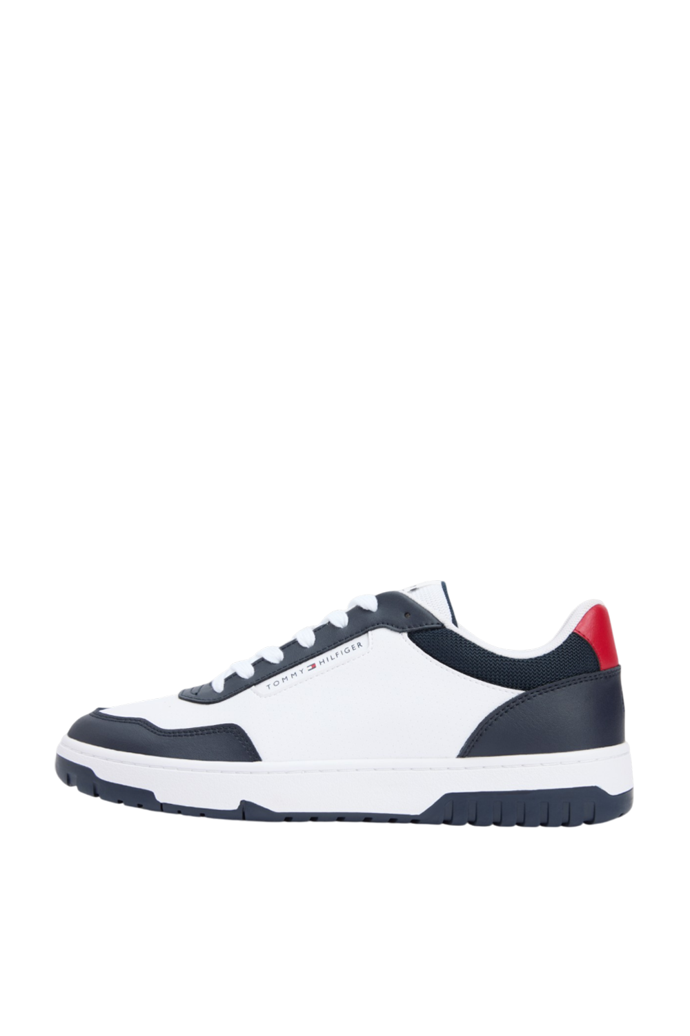 תמונה אחורית של סניקרס