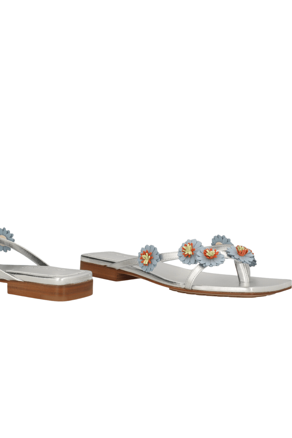 תמונת תקריב של סנדלי אצבע