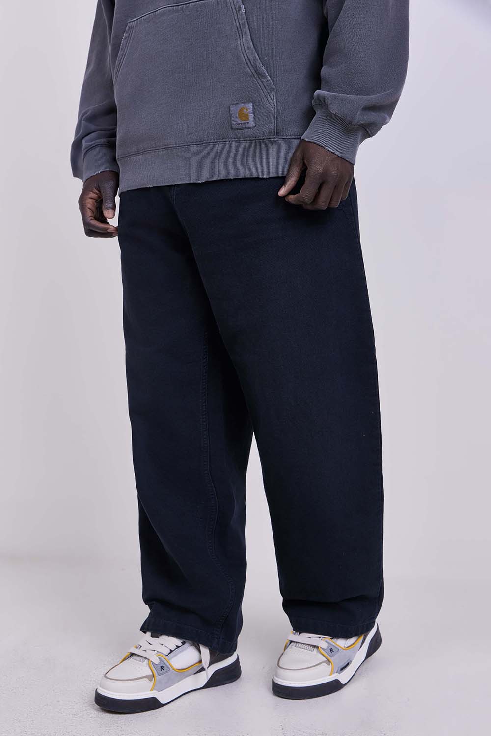 תמונת דוגמן קידמית של מכנסיים ארוכים ברנדון