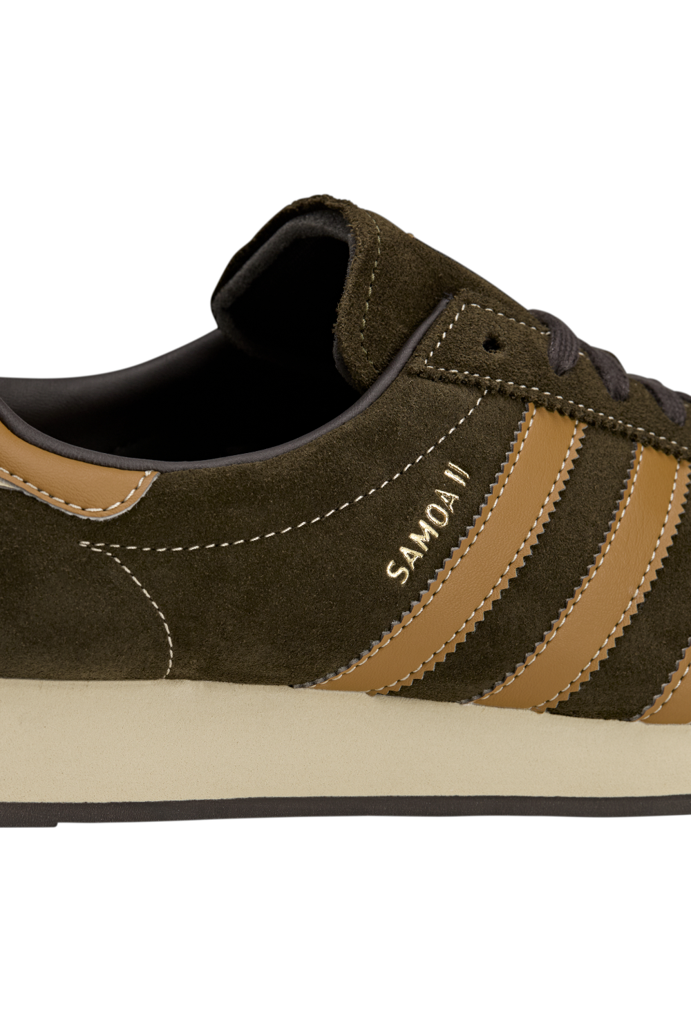 תמונת פנים של נעלי סניקרס