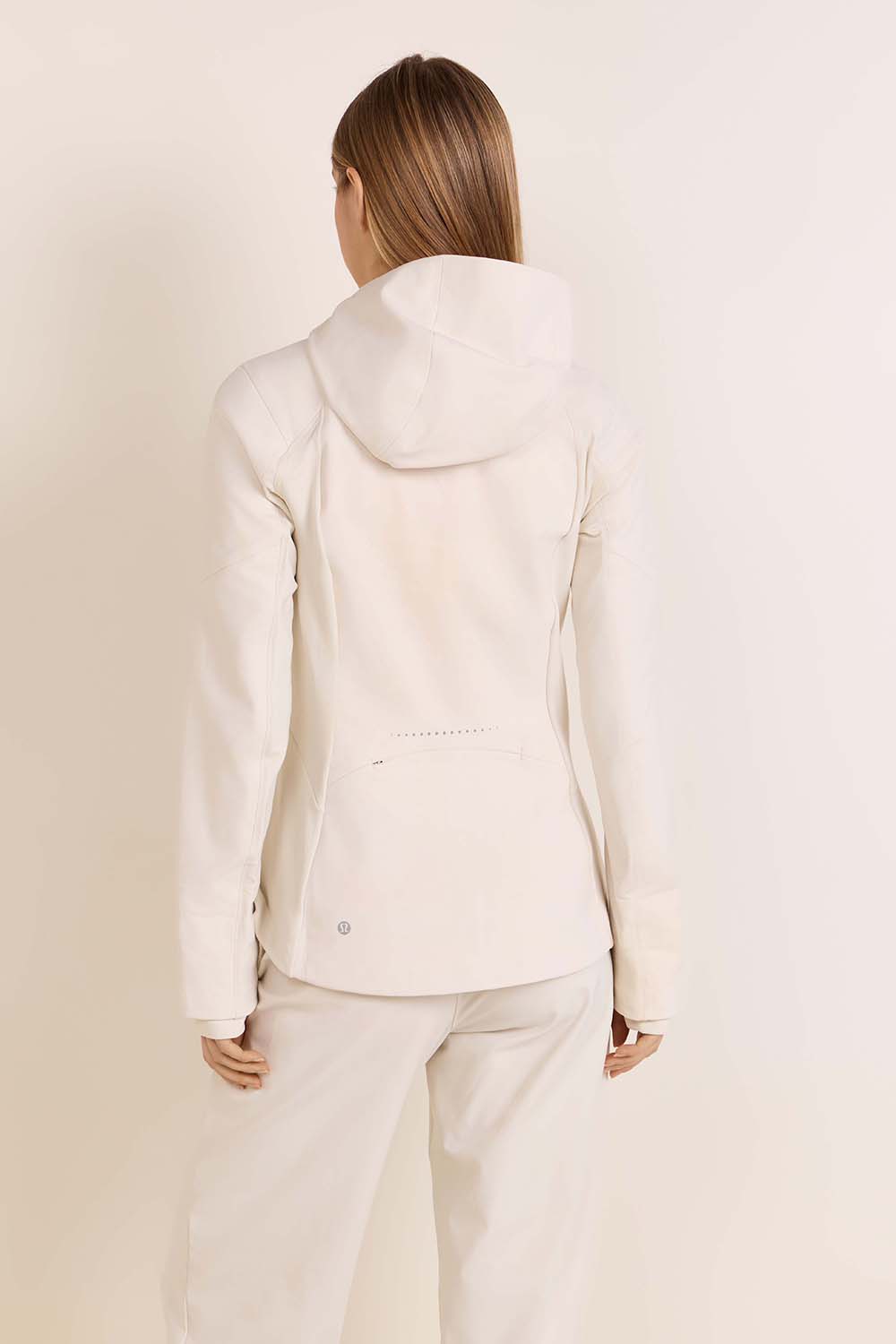 תמונת דוגמן אחורית של Cross Chill Jacket