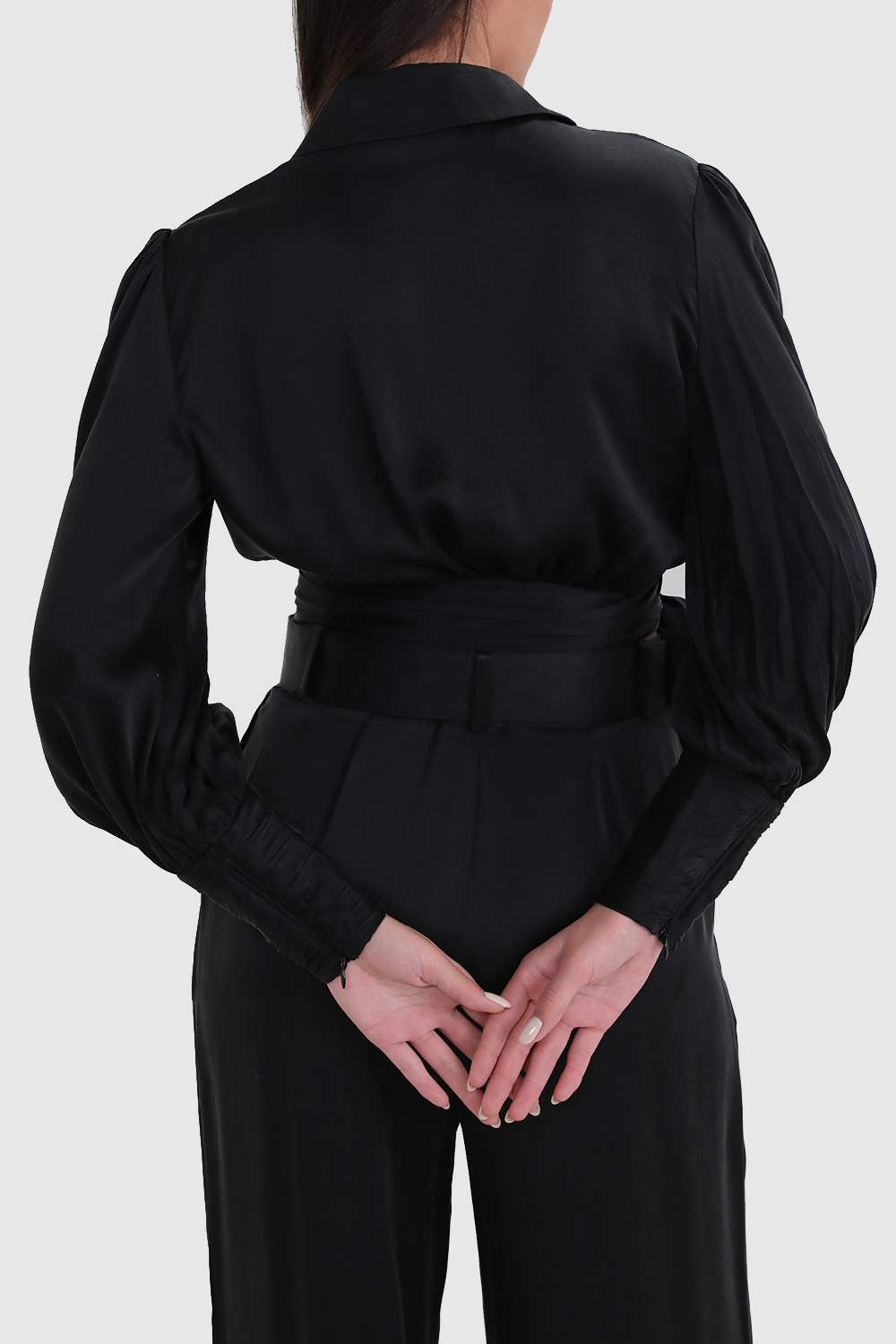 תמונת דוגמן אחורית של חולצת מעטפת