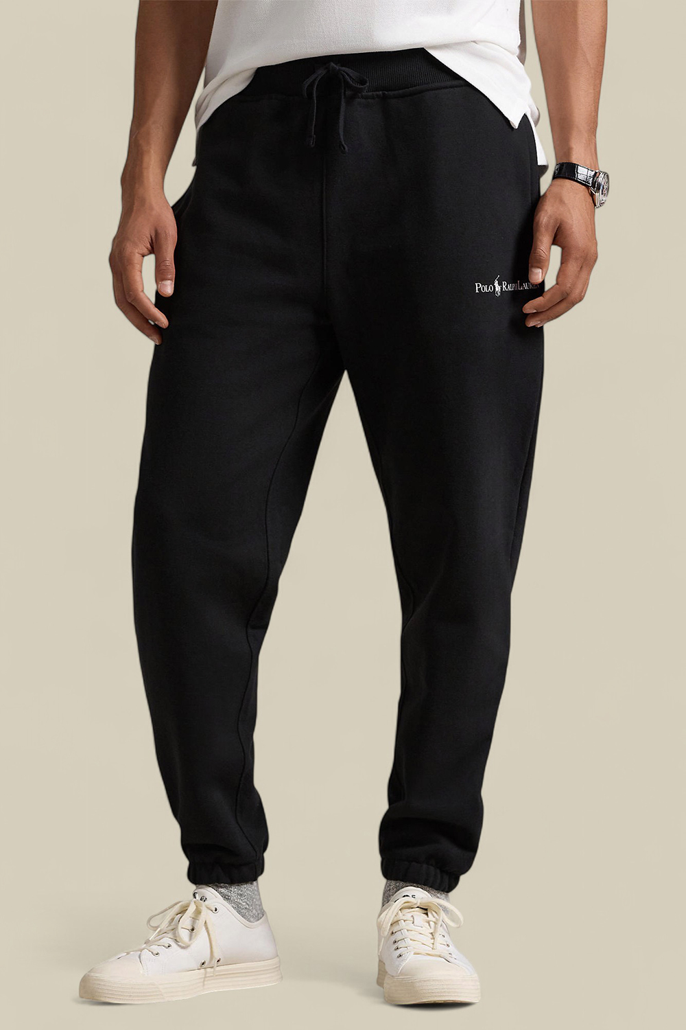 תמונת דוגמן קידמית של מכנסי טרנינג