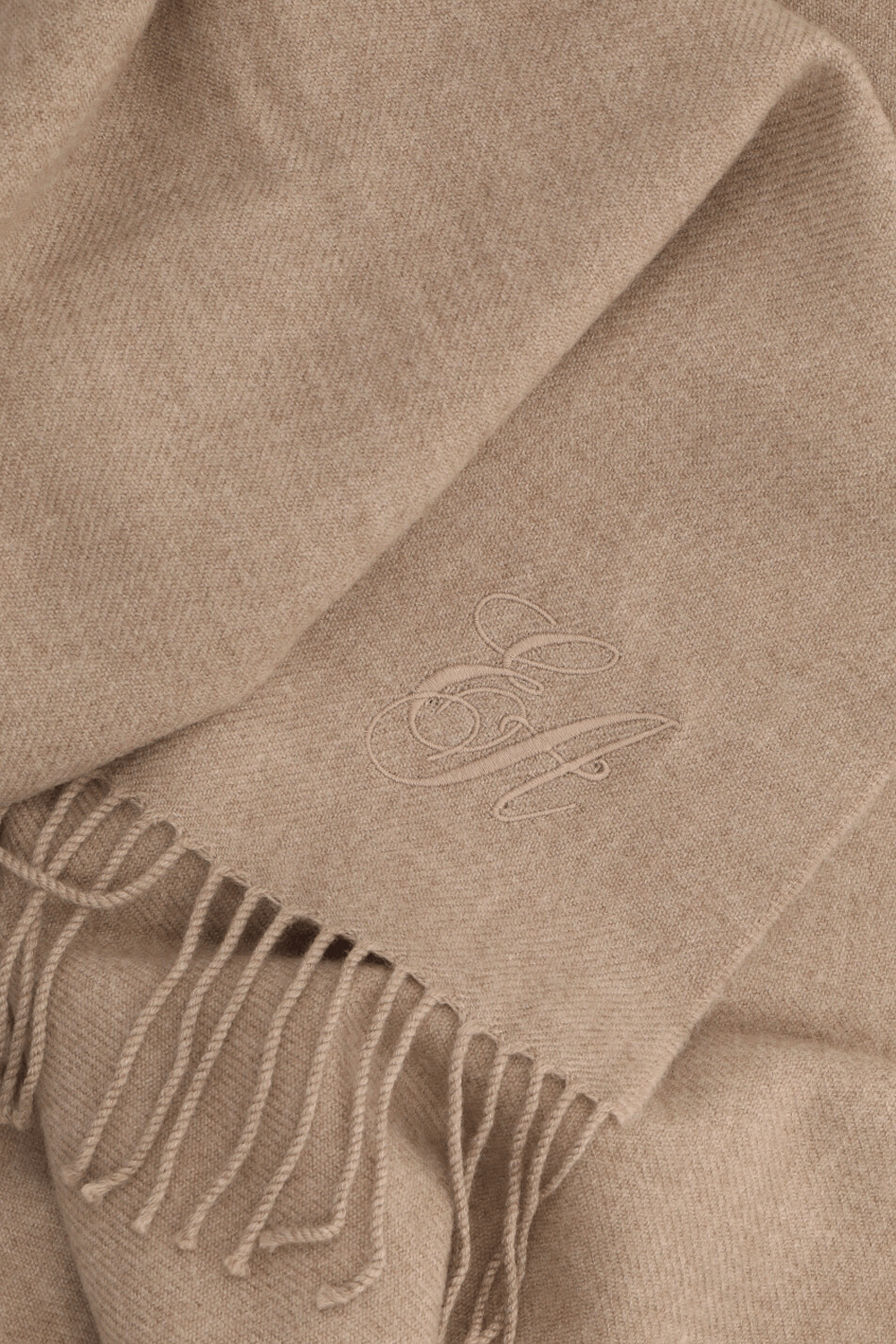 תמונה אחורית של צעיף צמר