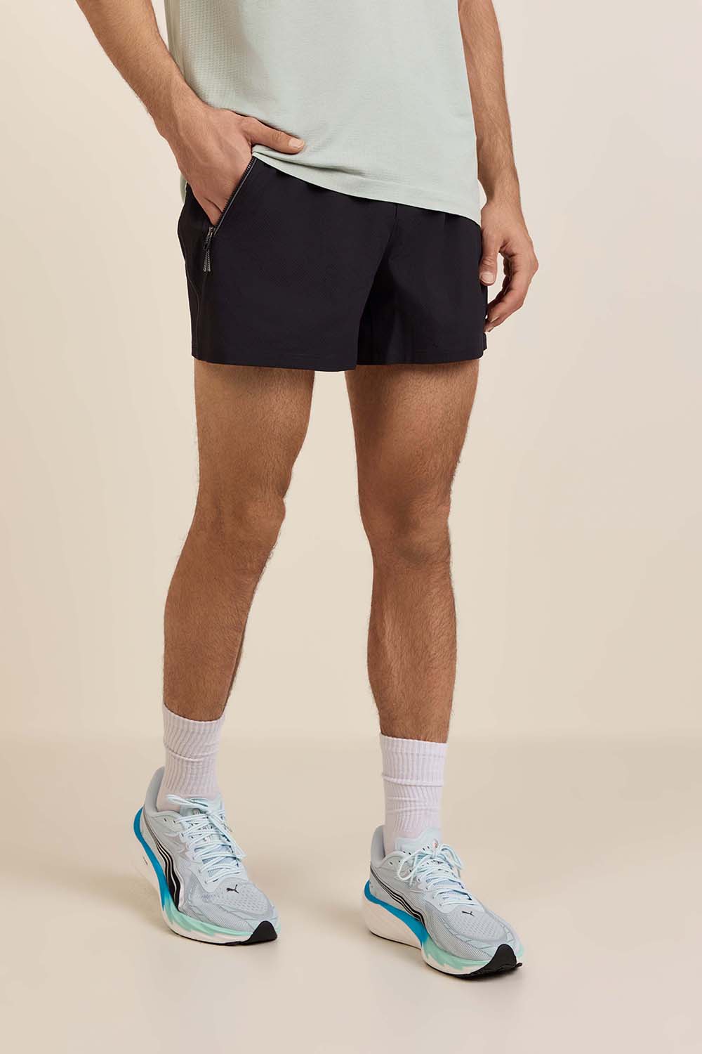 תמונת דוגמן קידמית של Pace Breaker Short 5 Texture