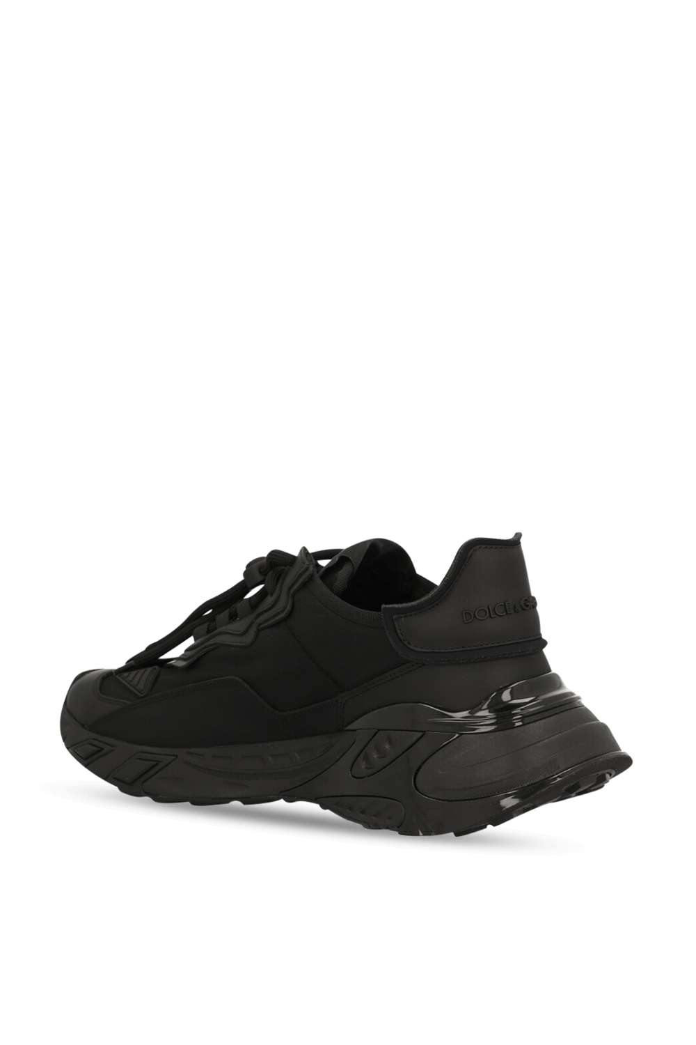 תמונה אחורית של נעלי סניקרס