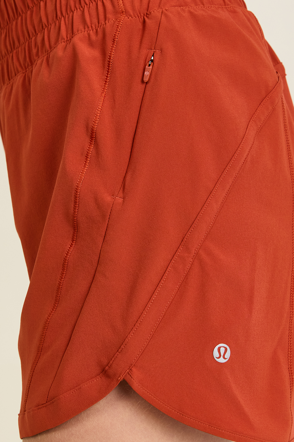 תמונת תקריב דוגמן של Track That High-Rise Lined Short 5