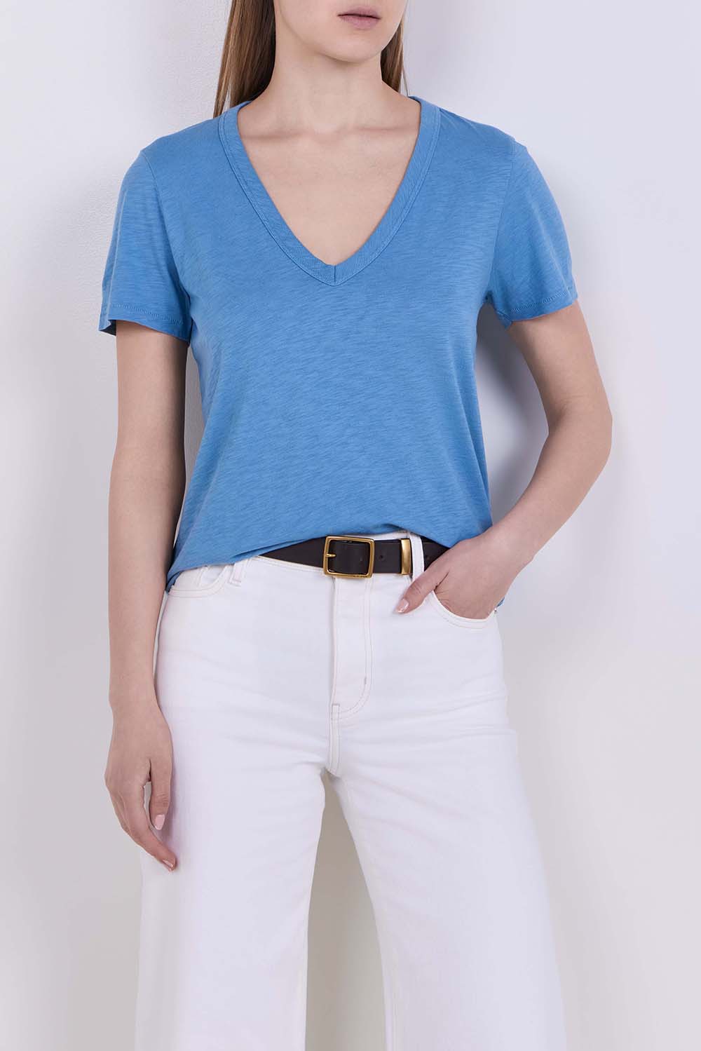 תמונת דוגמן קידמית של חולצת טי