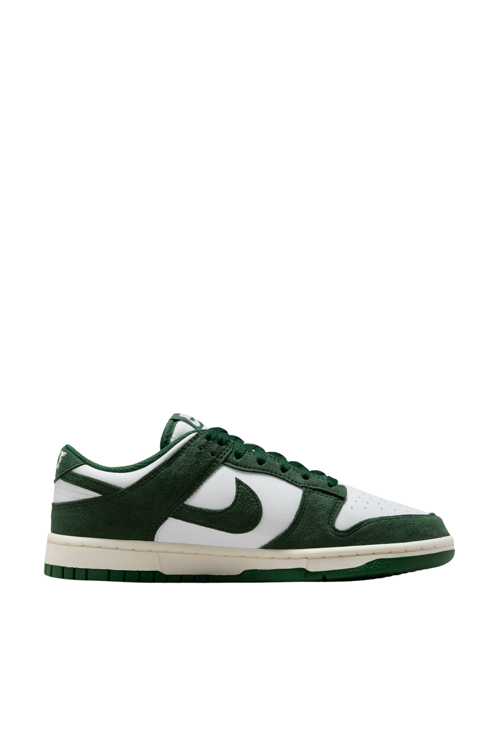 תמונה קידמית של נעלי סניקרס דאנק