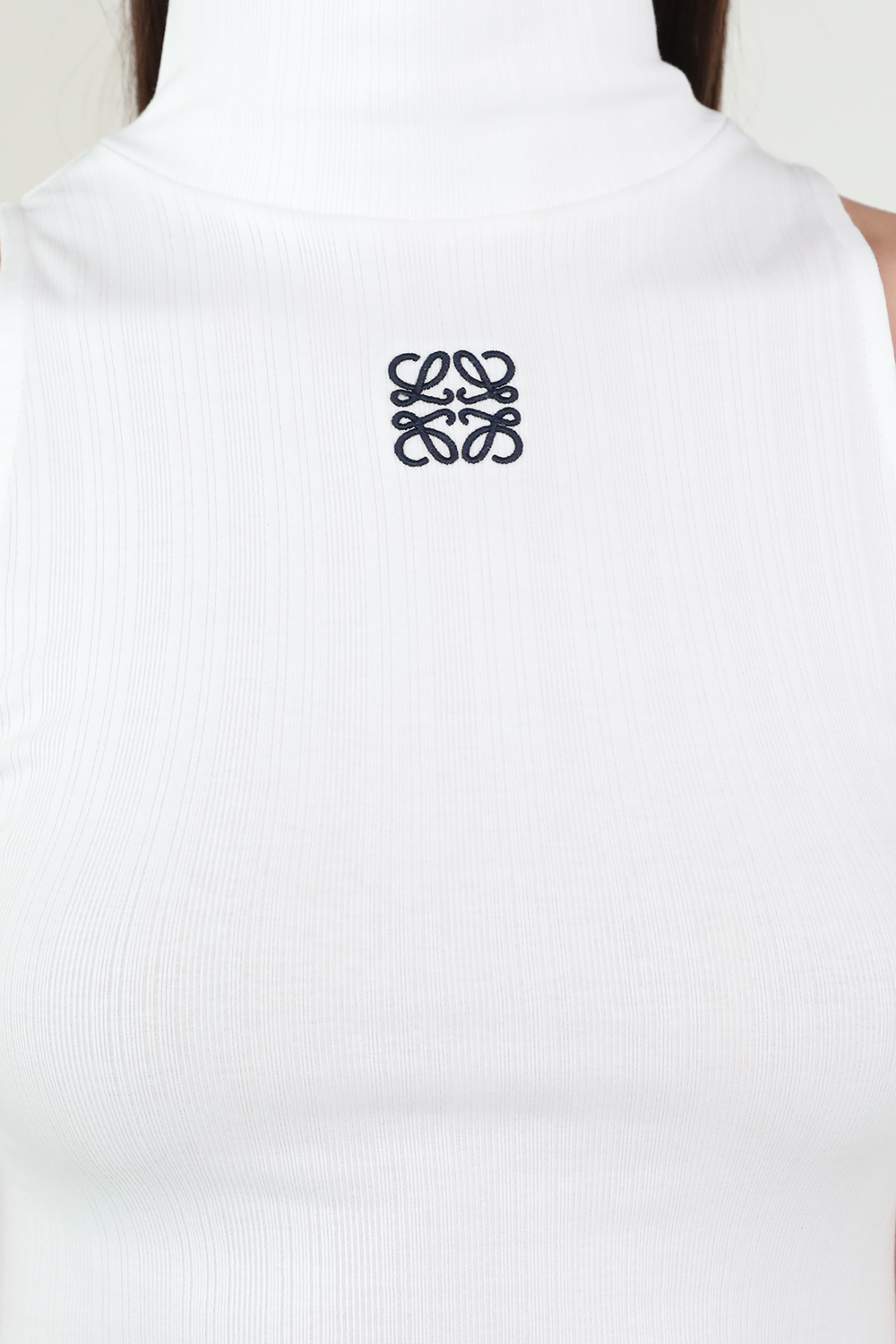 תמונת תקריב דוגמן של גופיה