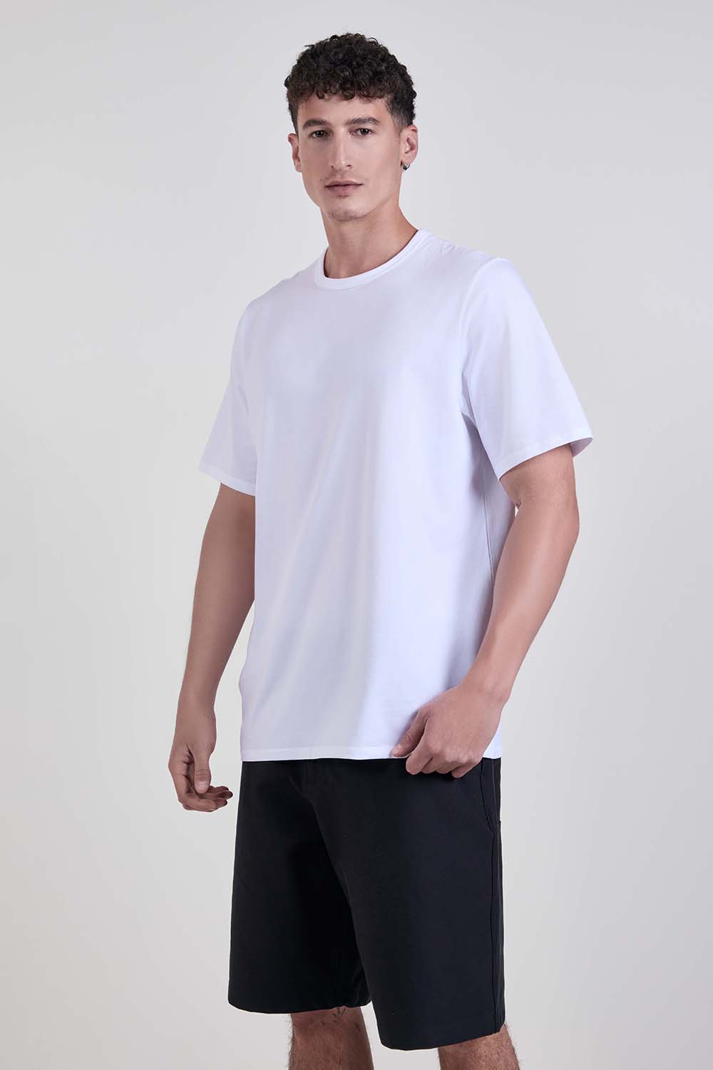 תמונת דוגמן קידמית של Organic Cotton Classic-Fit T-Shirt