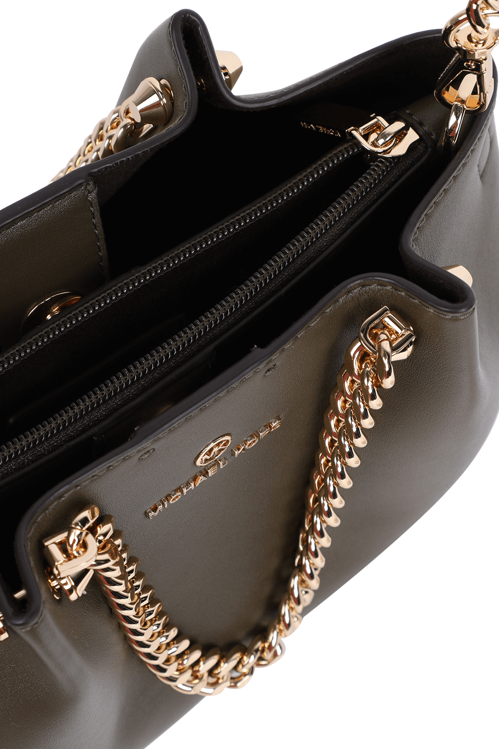 תמונת פנים של תיק נשיאה עם ידיות שרשרת