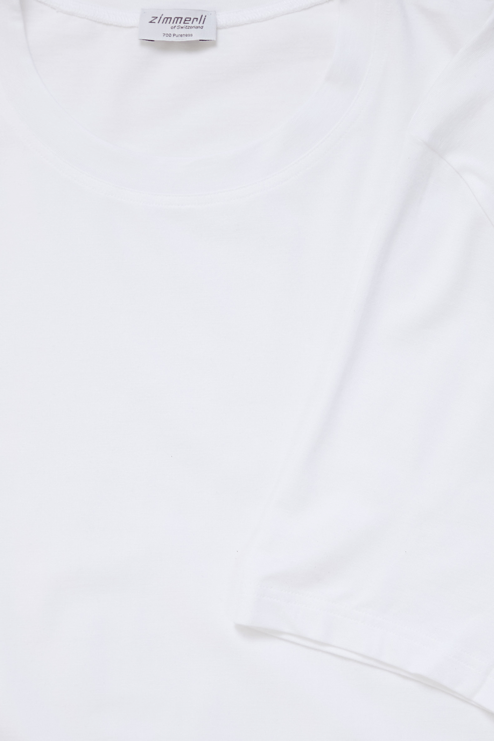 תמונה אחורית של חולצת טי