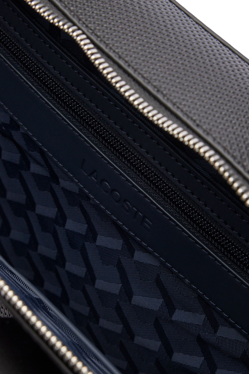 תמונת תקריב של תיק נשיאה למחשב