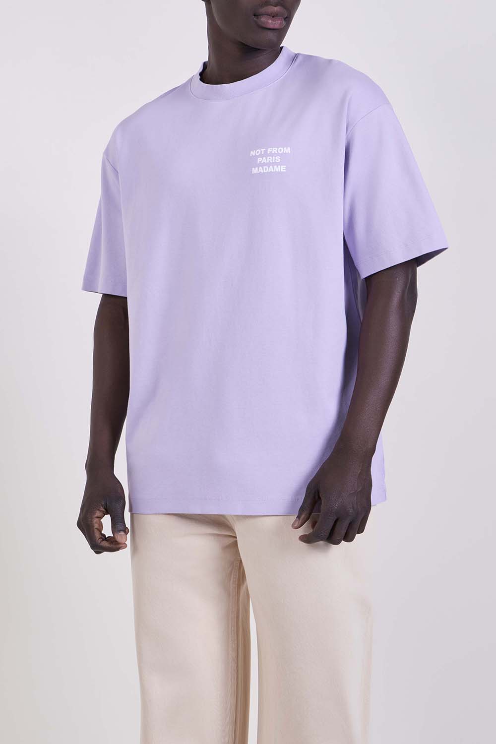 תמונת דוגמן קידמית של חולצת טי