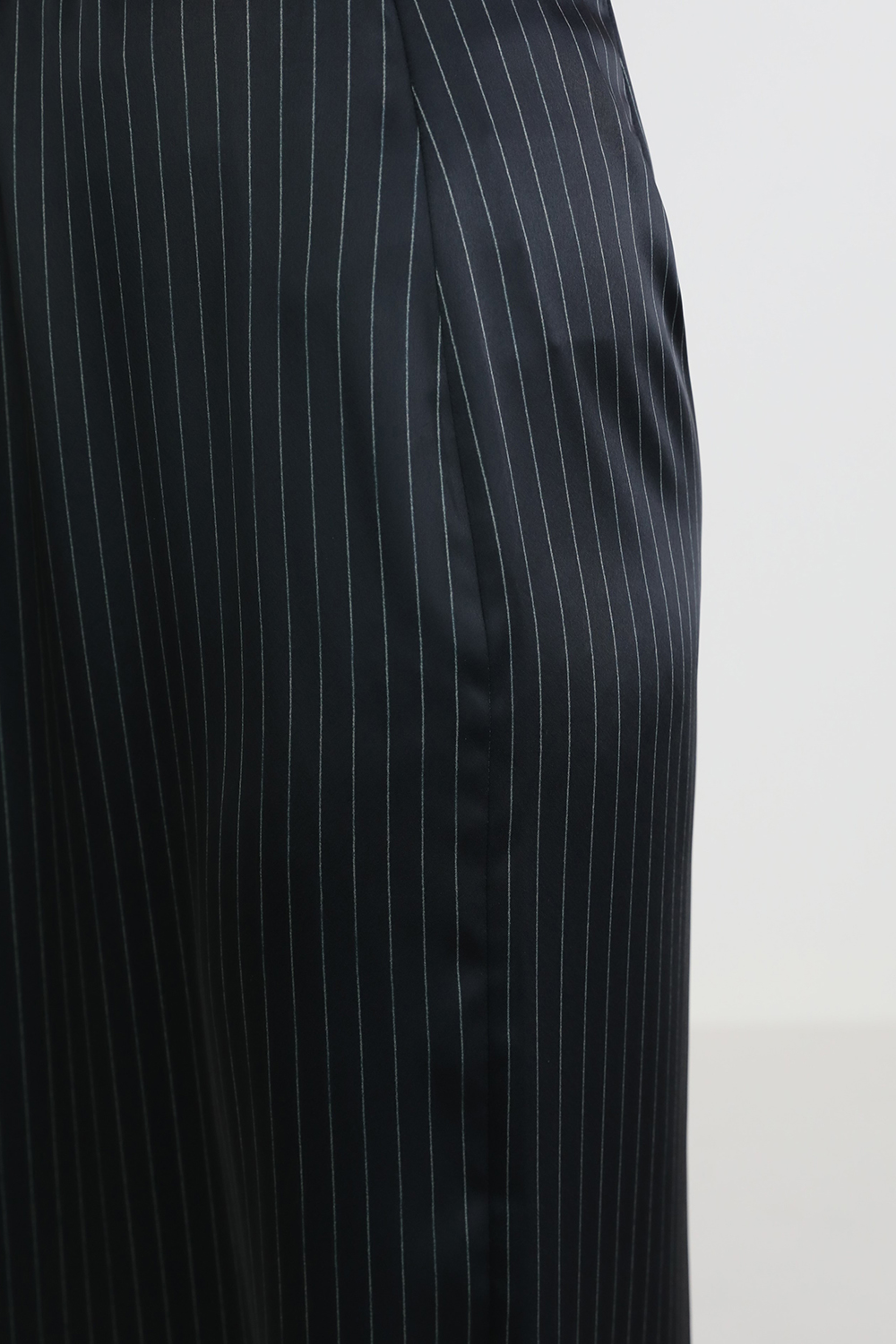 תמונת תקריב דוגמן של חצאית מידי