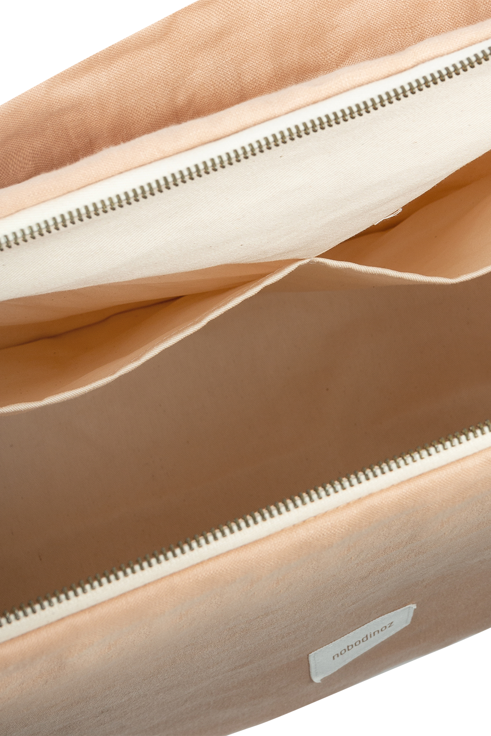 תמונת תקריב של תיק החתלה מפשתן צרפתי