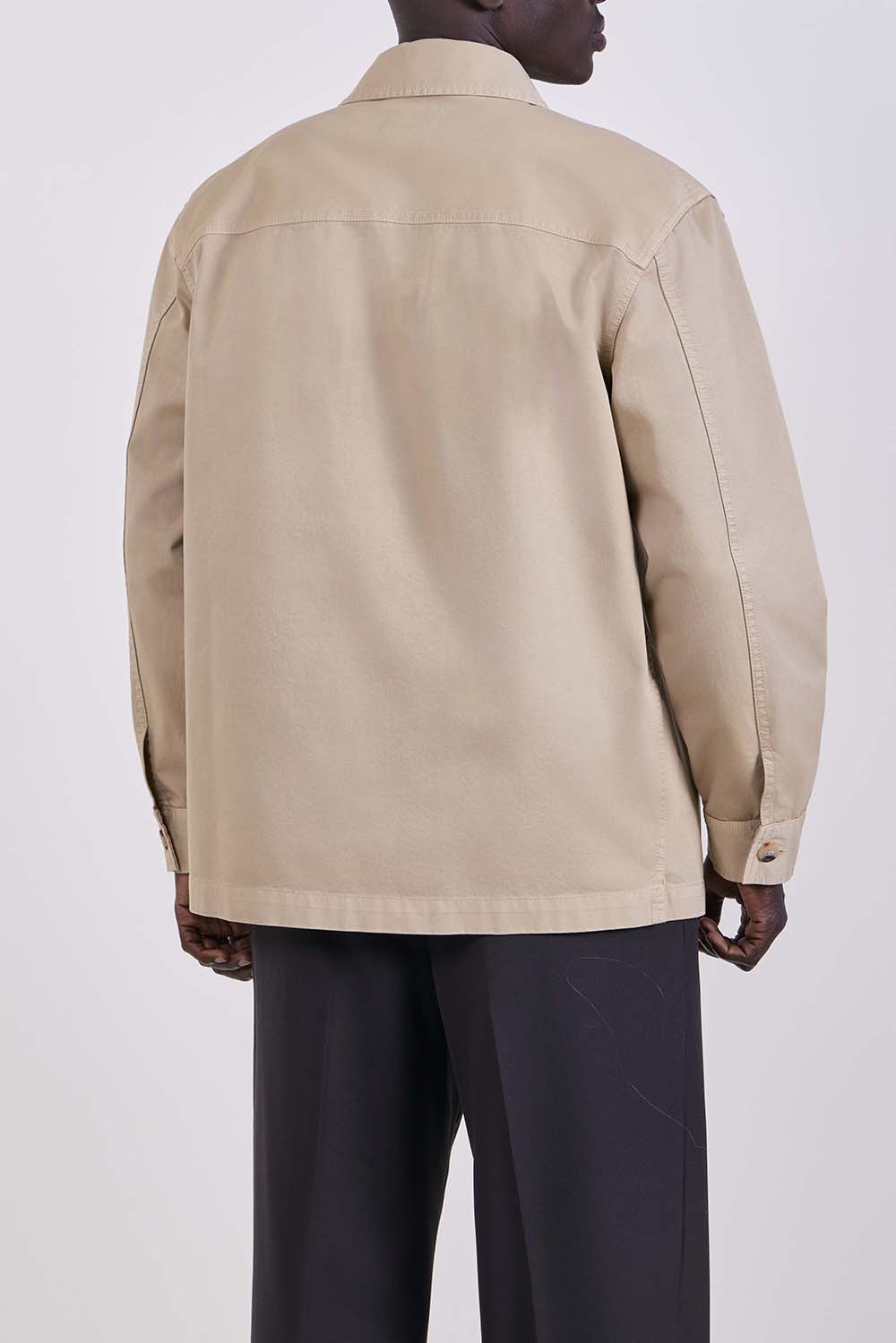 תמונת דוגמן אחורית של ז'קט קל