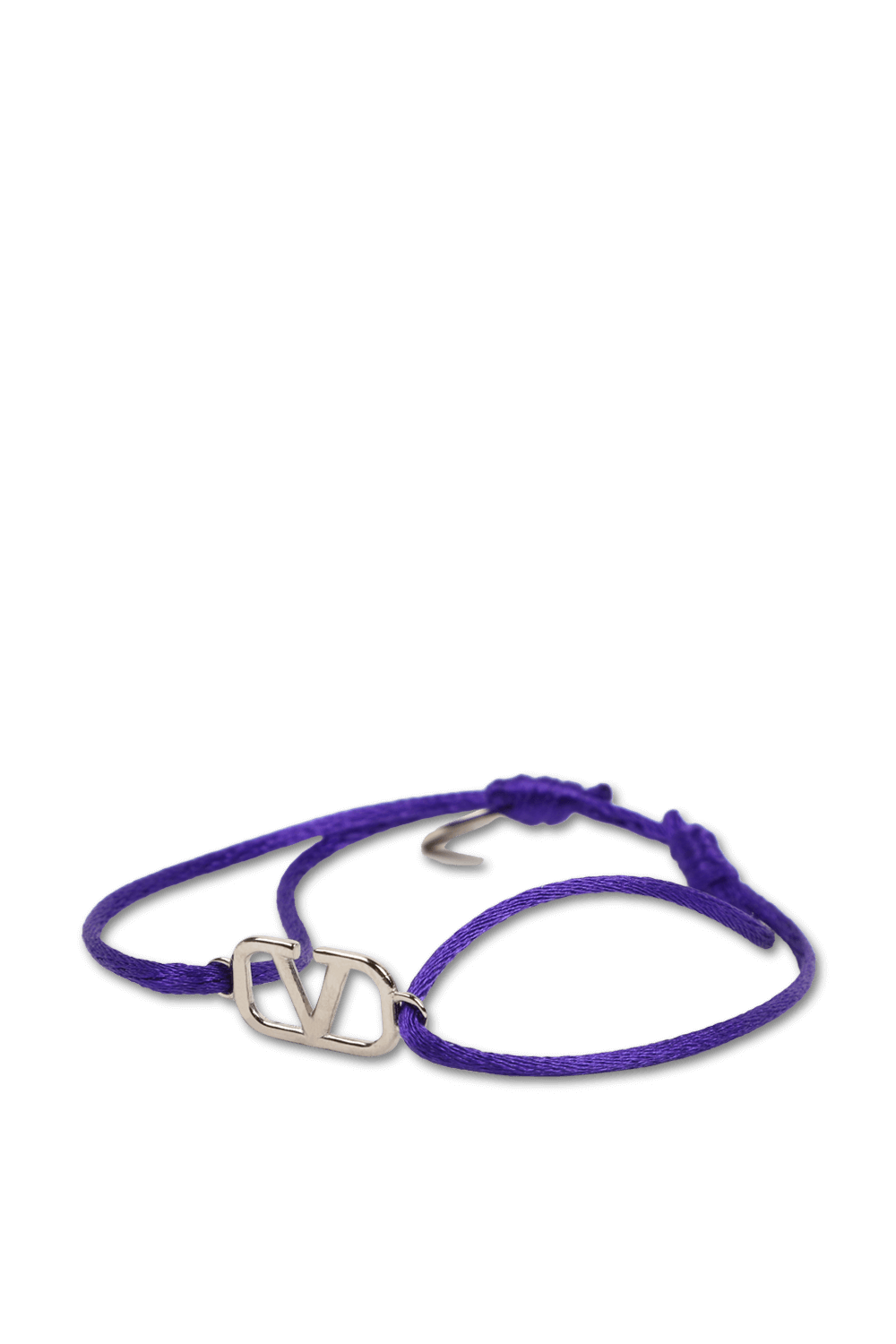 תמונה אחורית של צמיד בד עם לוגו מטאלי