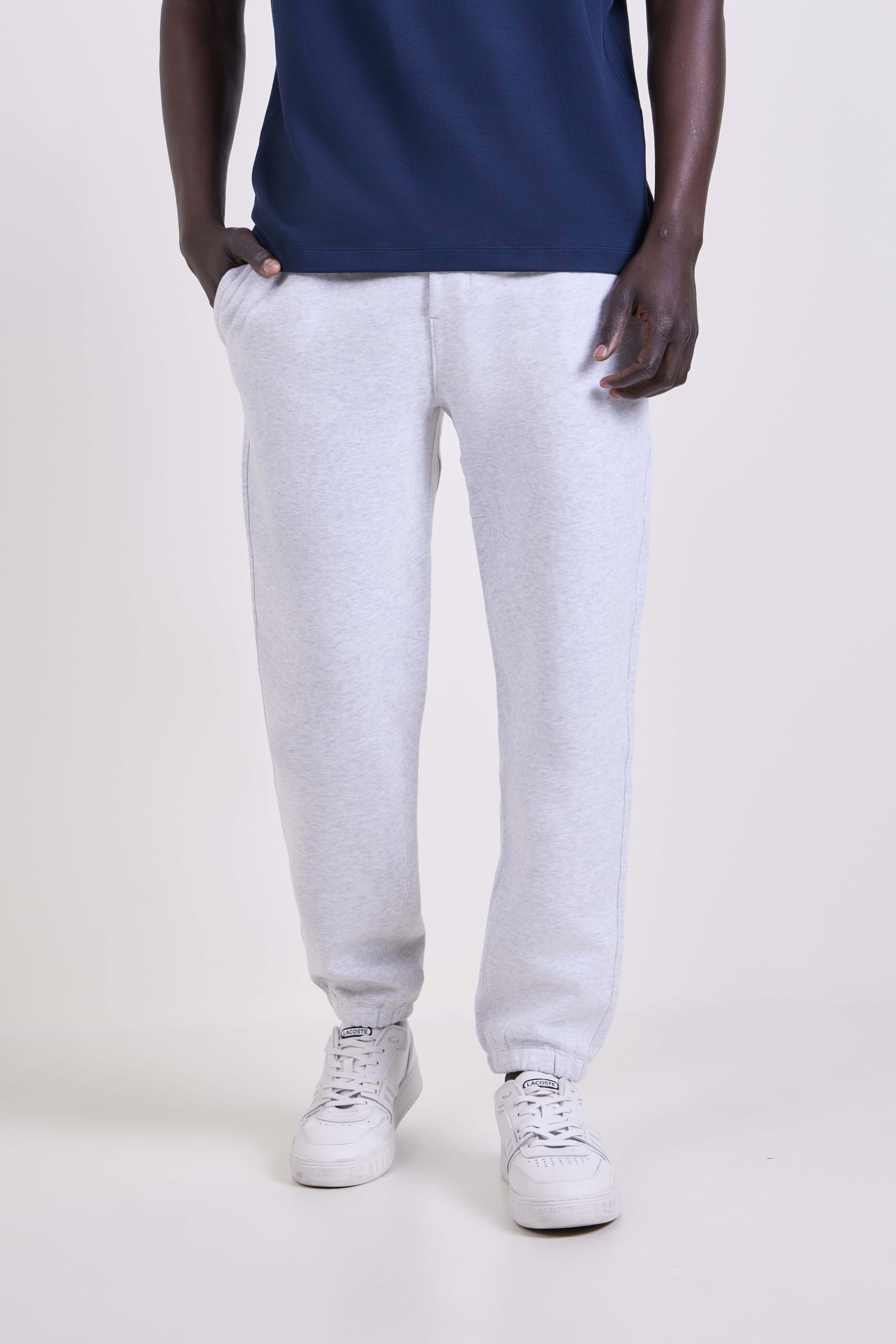 תמונת דוגמן קידמית של Steady State Classic-Fit Jogger Regular
