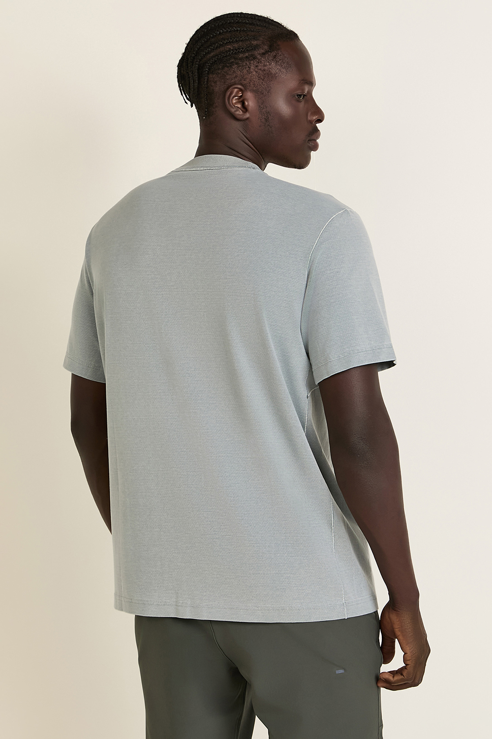 תמונת דוגמן אחורית של Relaxed-Fit Workout Short-Sleeve Wash LULULEMON