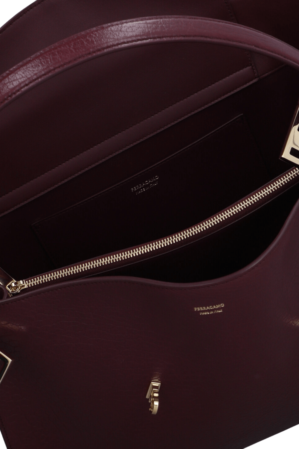 תמונת פנים של תיק כתף האג מדיום