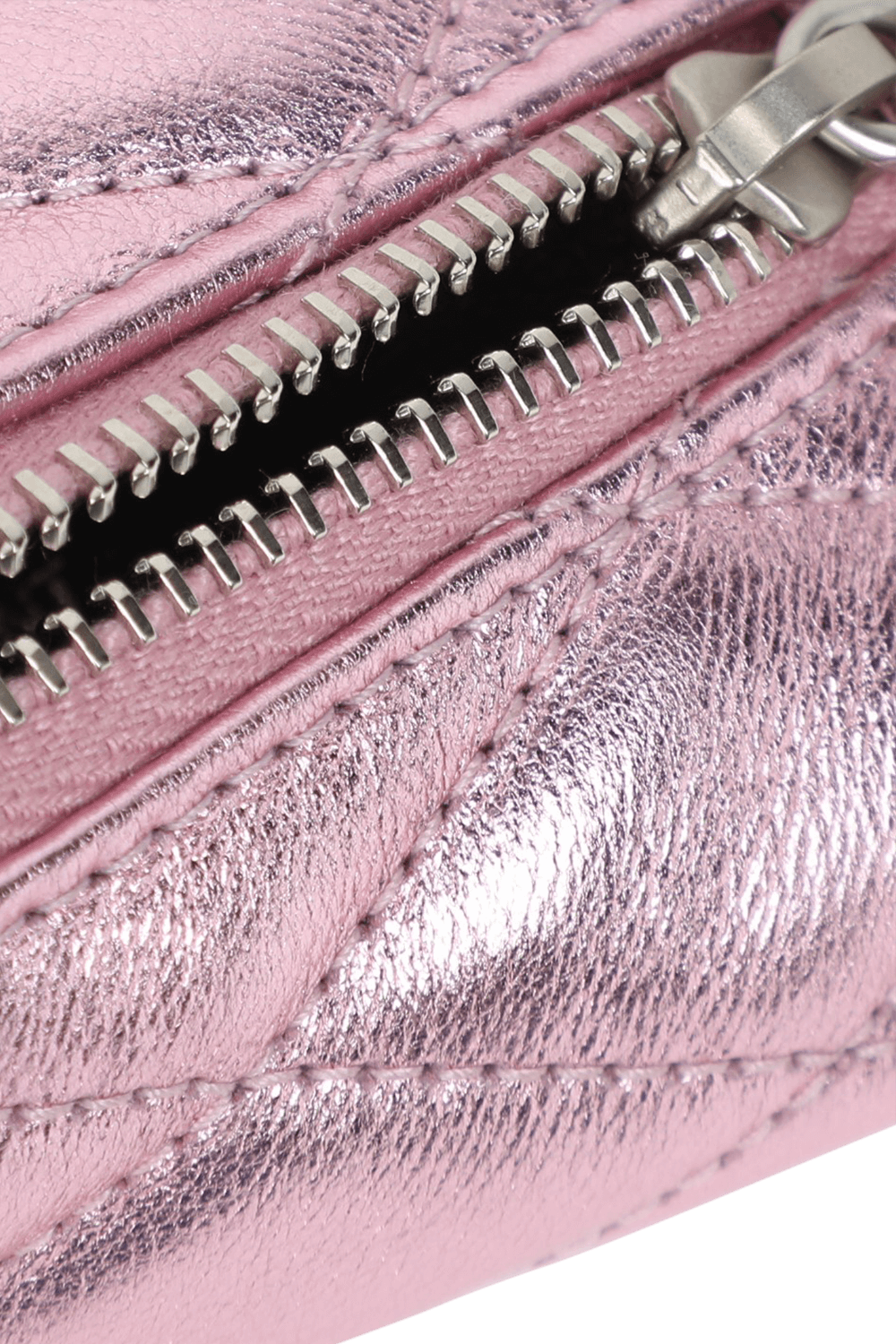 תמונת פנים של תיק ברלינגו בגודל קטן בגוון ורוד מבריק