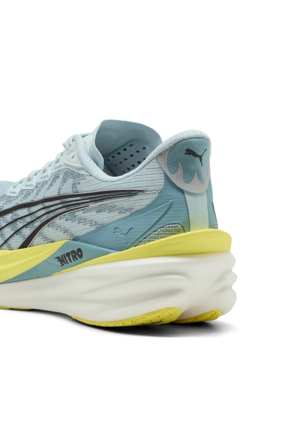 תמונת פנים של נעלי ריצה דיביאייט ניטרו 4