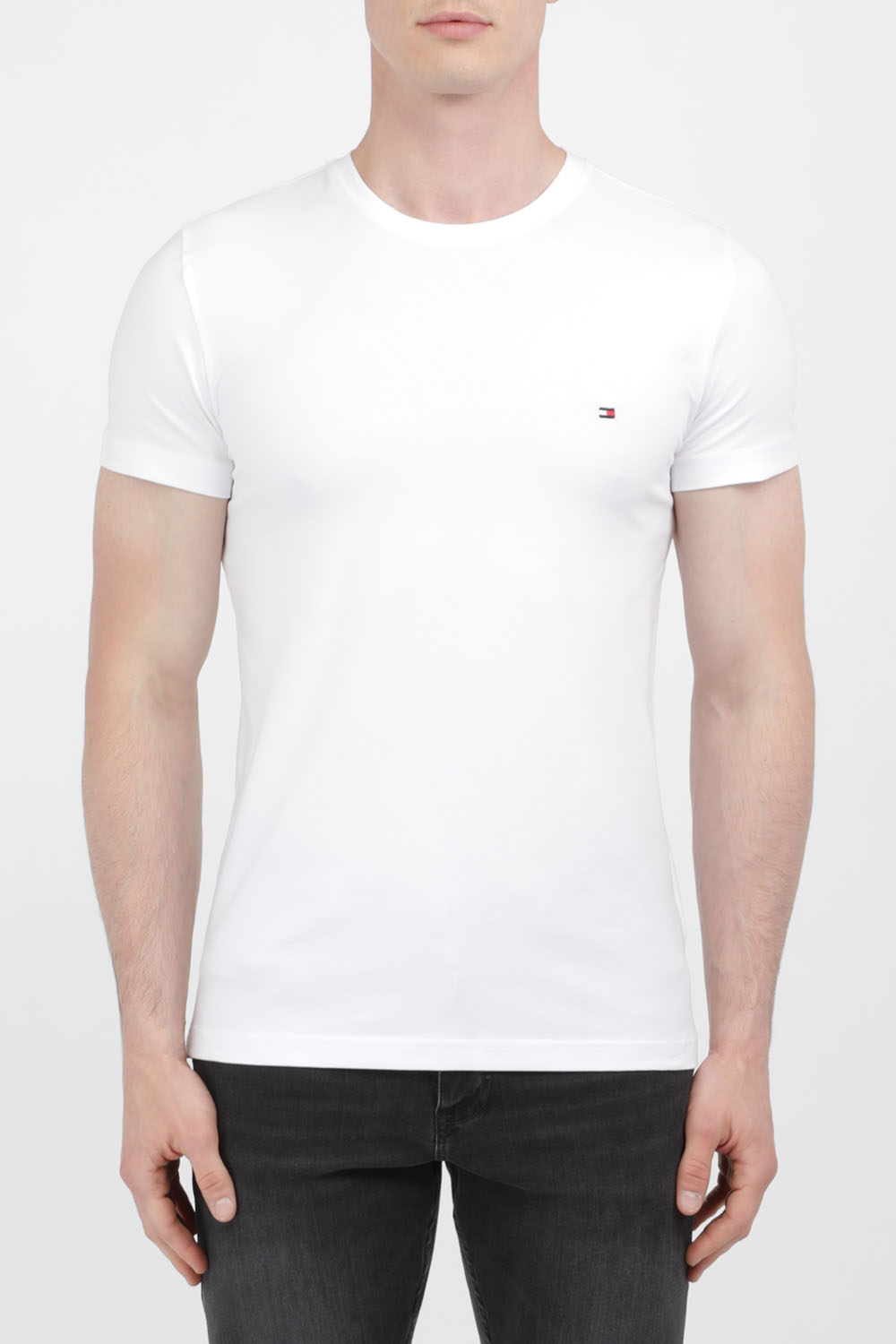 תמונת דוגמן קידמית של Strech Cotton Tee In White