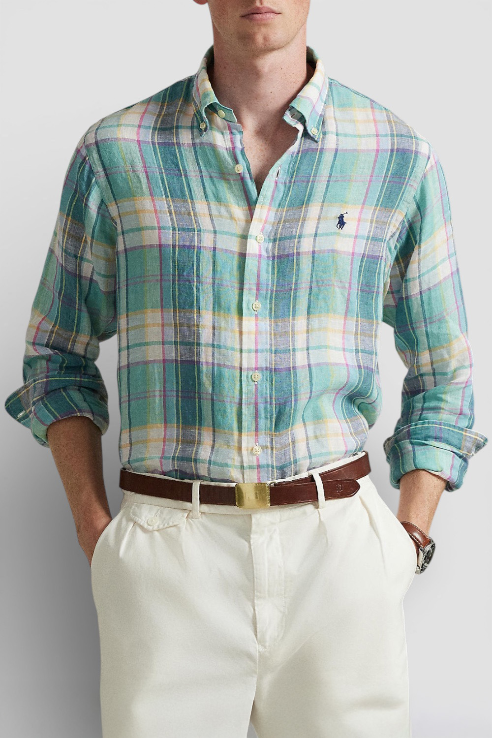 תמונת דוגמן קידמית של חולצה מכופתרת