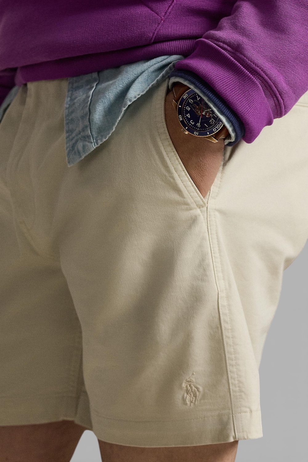 תמונת תקריב דוגמן של מכנסיים קצרים