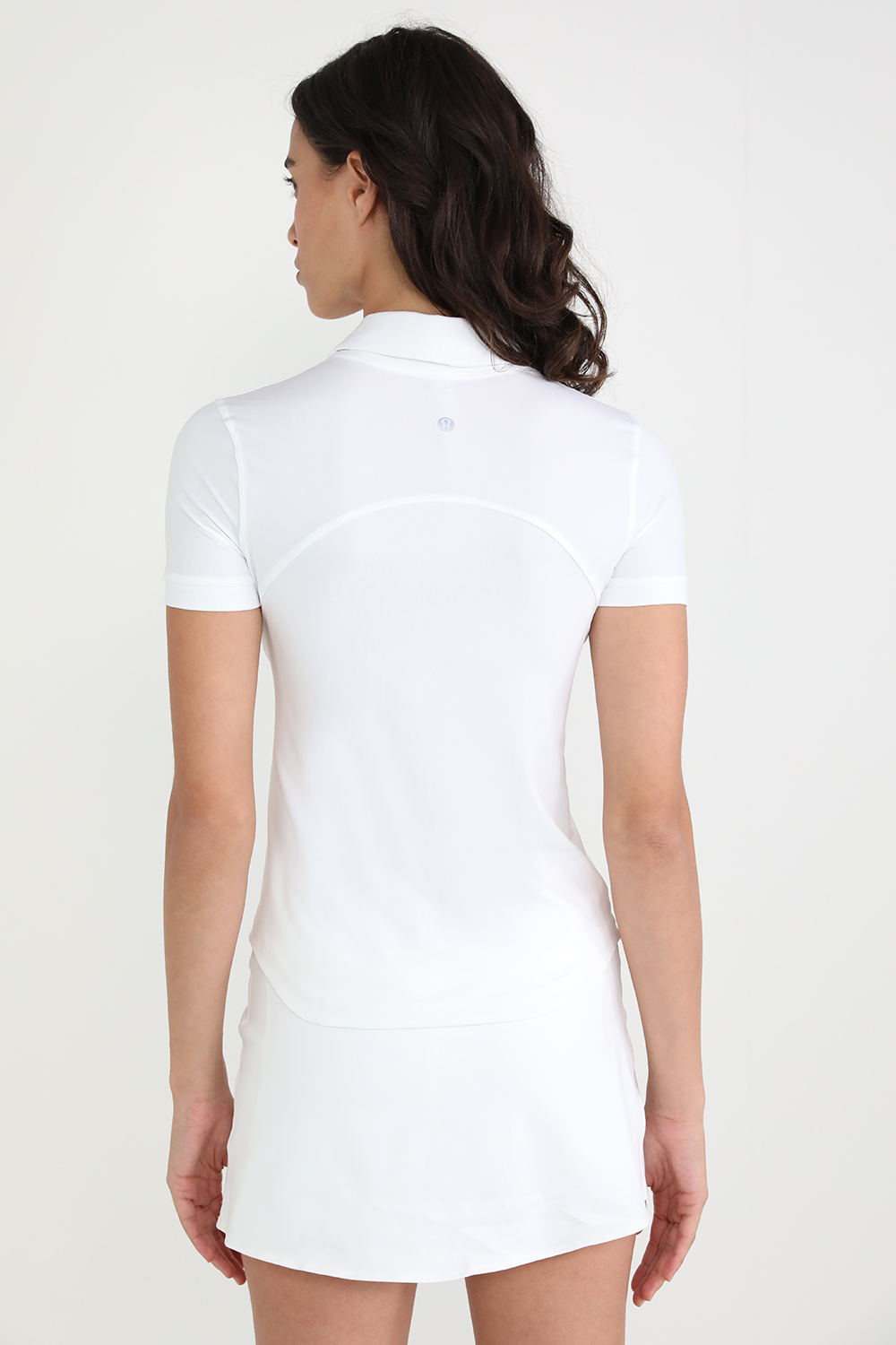 תמונת דוגמן אחורית של Quick-Dry Short-Sleeve Polo Shirt