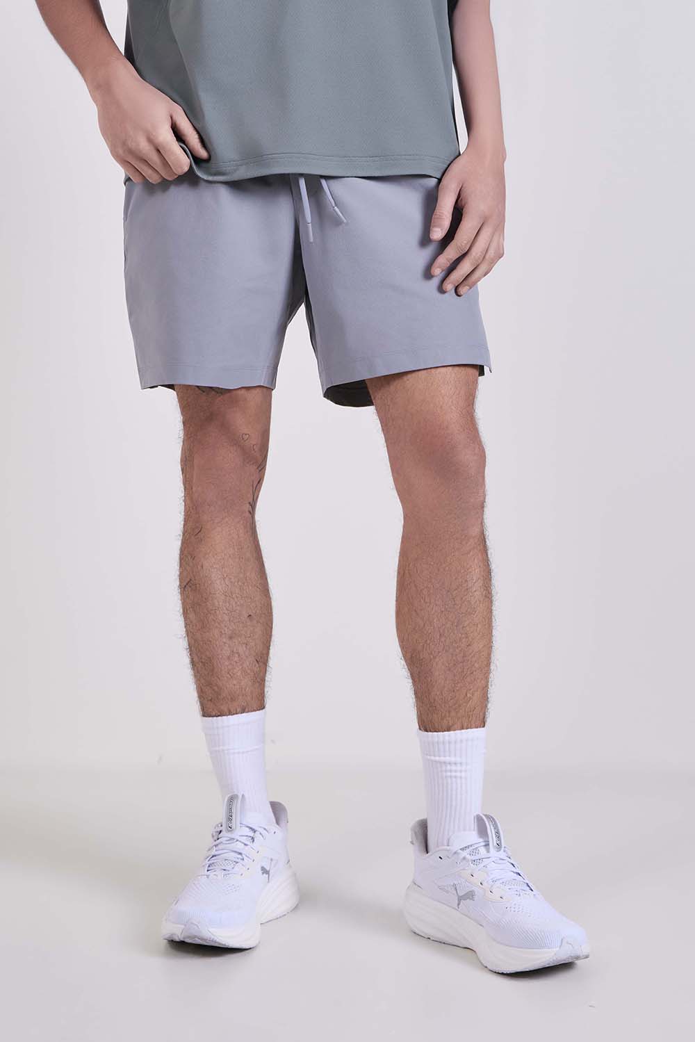 תמונת דוגמן קידמית של Zeroed In Linerless Short 7