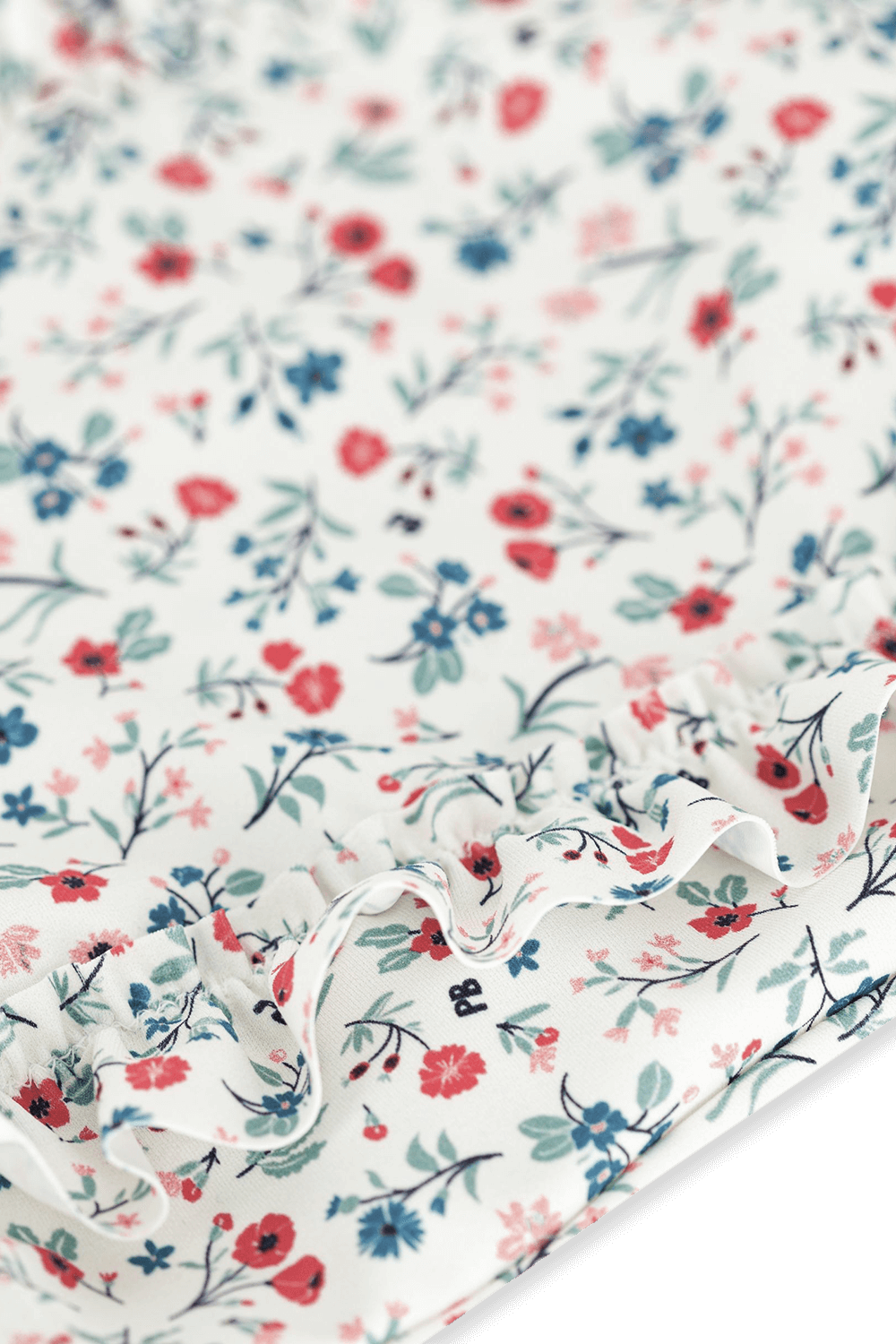 תמונת תקריב של בגד ים שלם - גילאי 3-12 חודשים