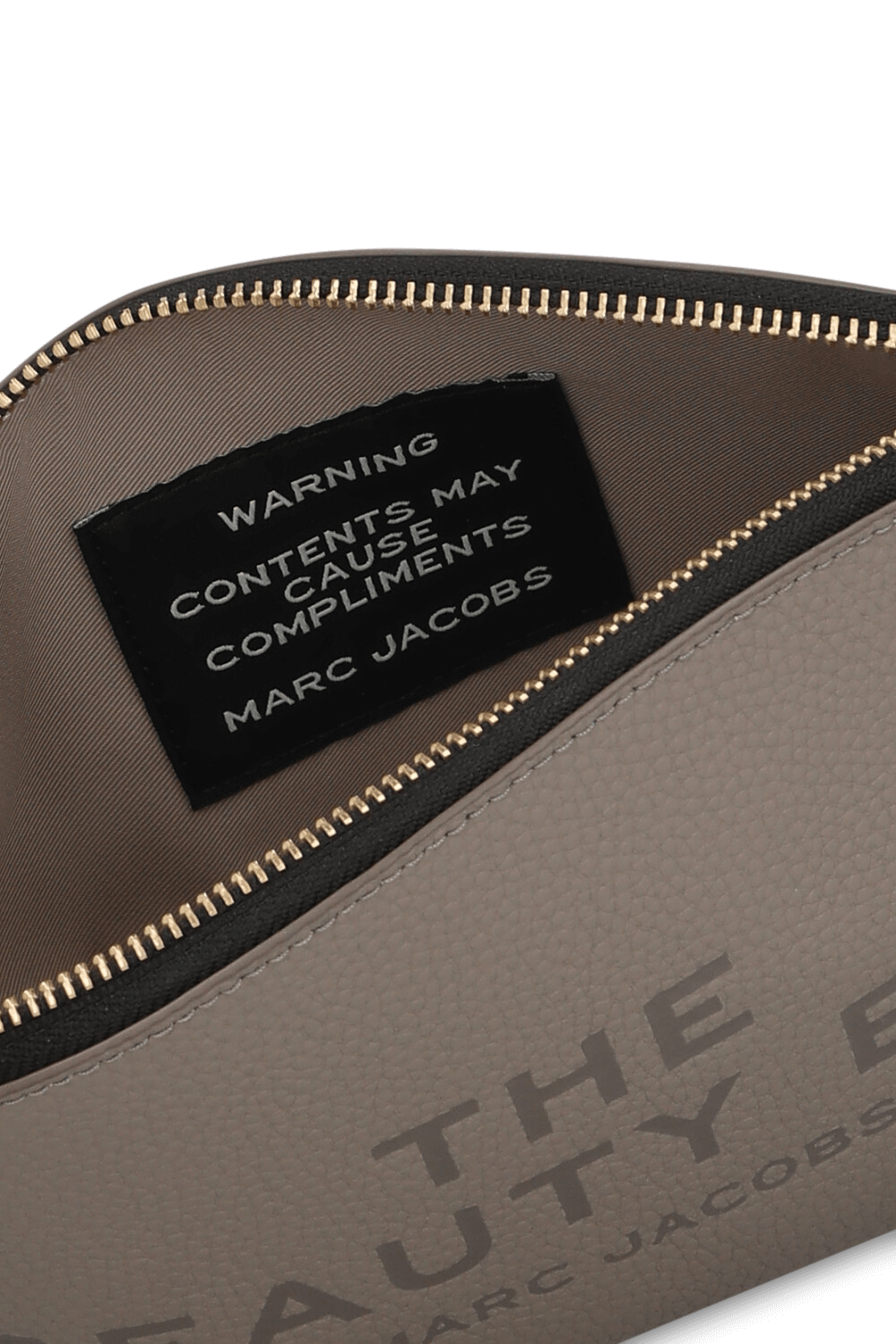 תמונת פנים של תיק ביוטי