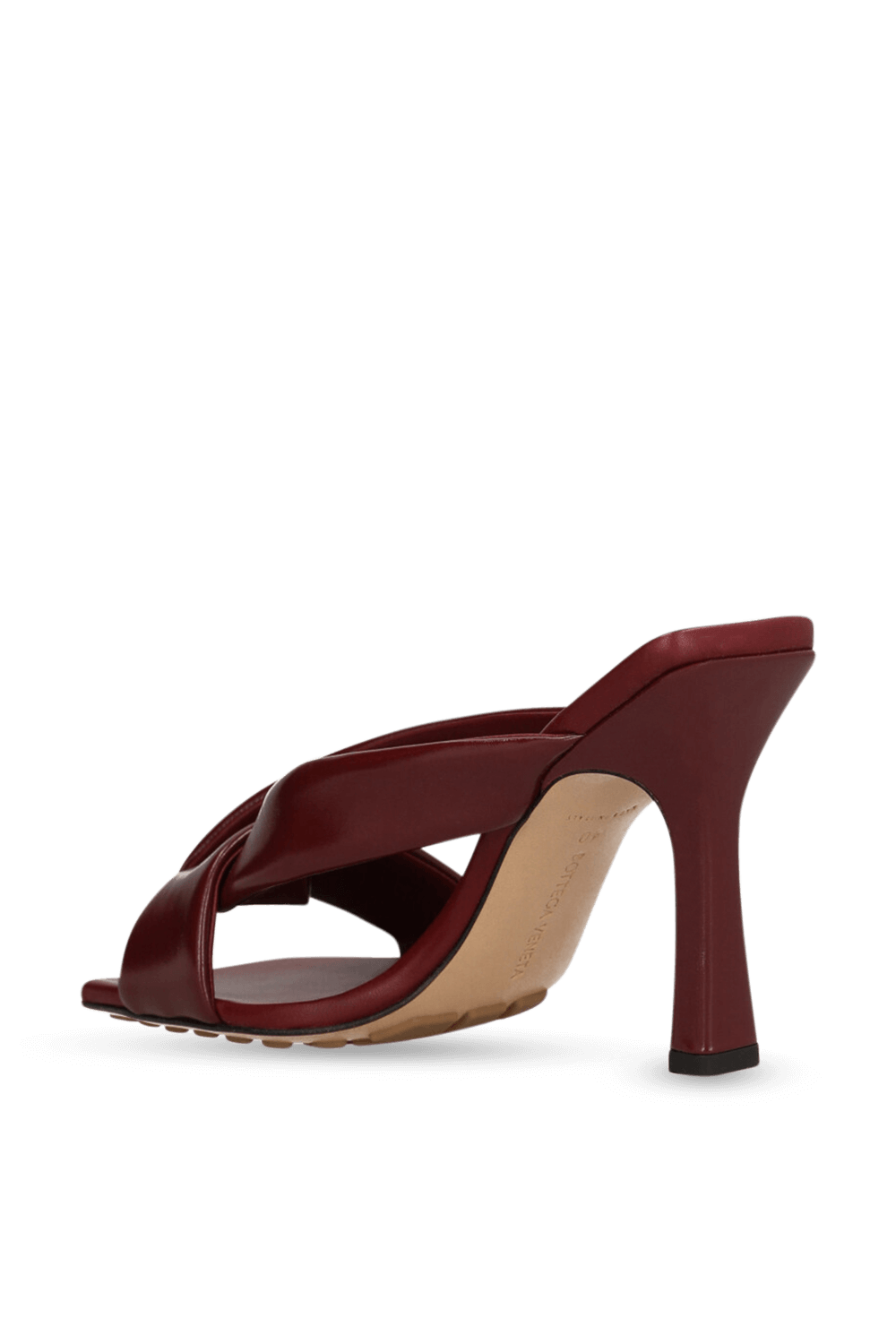 תמונה אחורית של כפכפי עקב סליידס