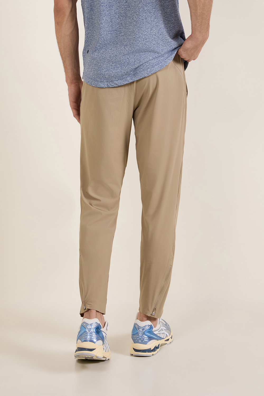 תמונת דוגמן אחורית של Pace Breaker Pant *Regular