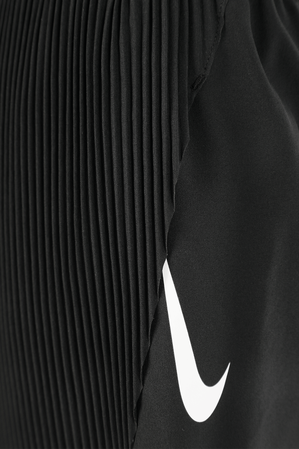 תמונת תקריב של Running Shorts in Black