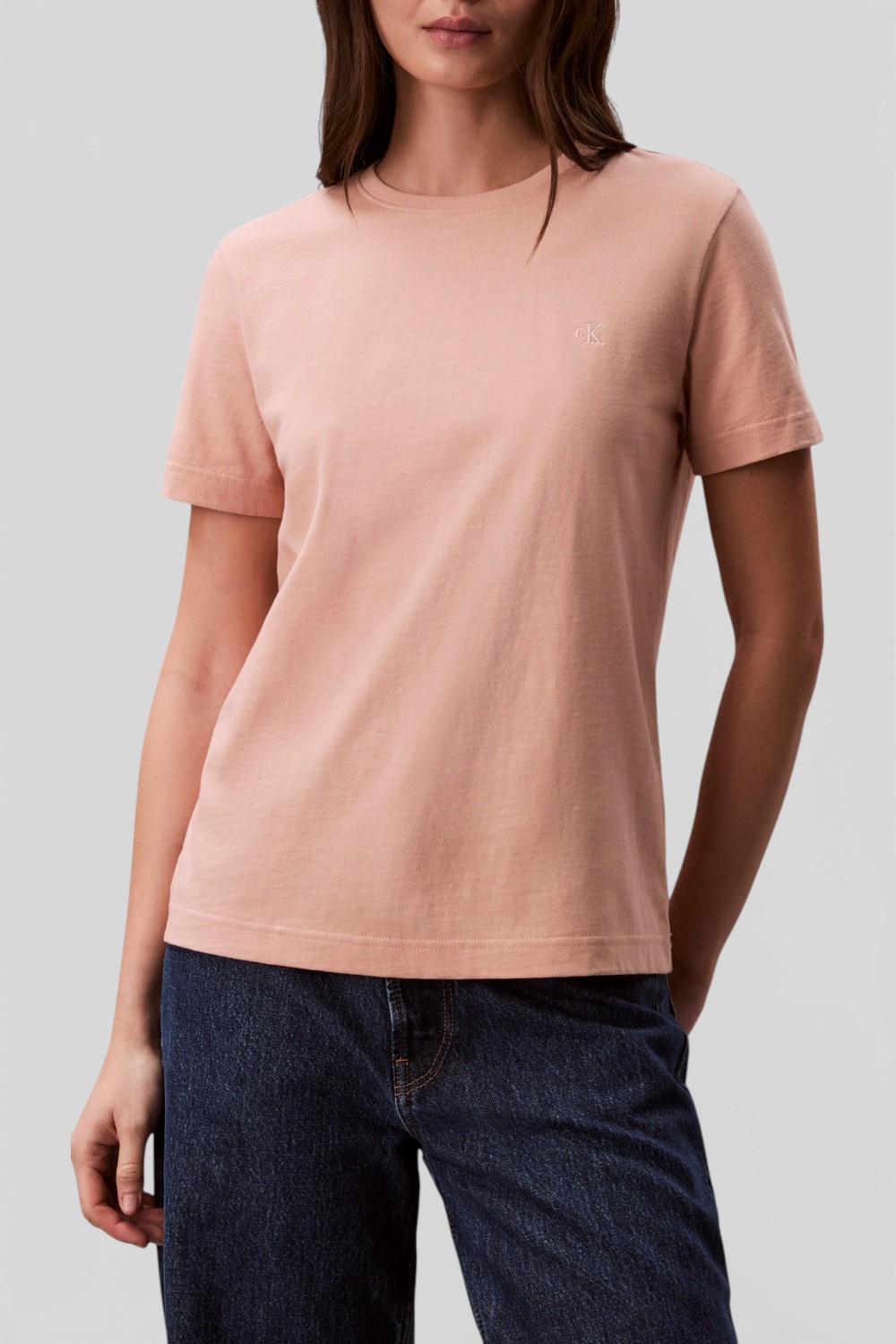 תמונת דוגמן קידמית של חולצת טי