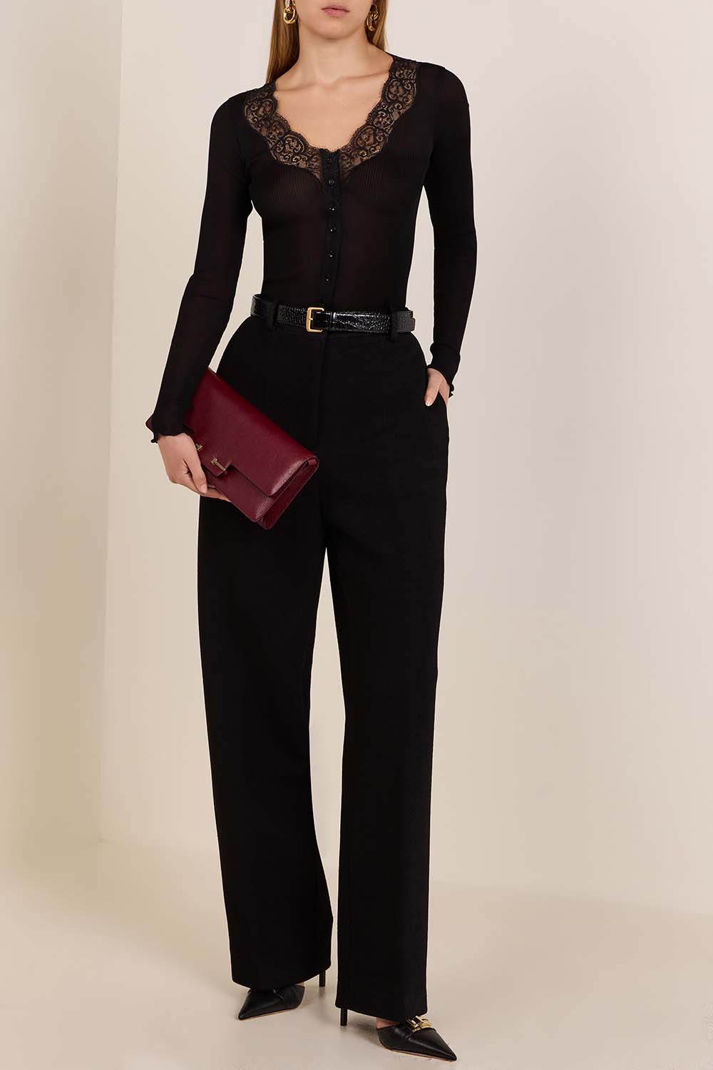 תמונת דוגמן קידמית של תיק קרוסבודי עור