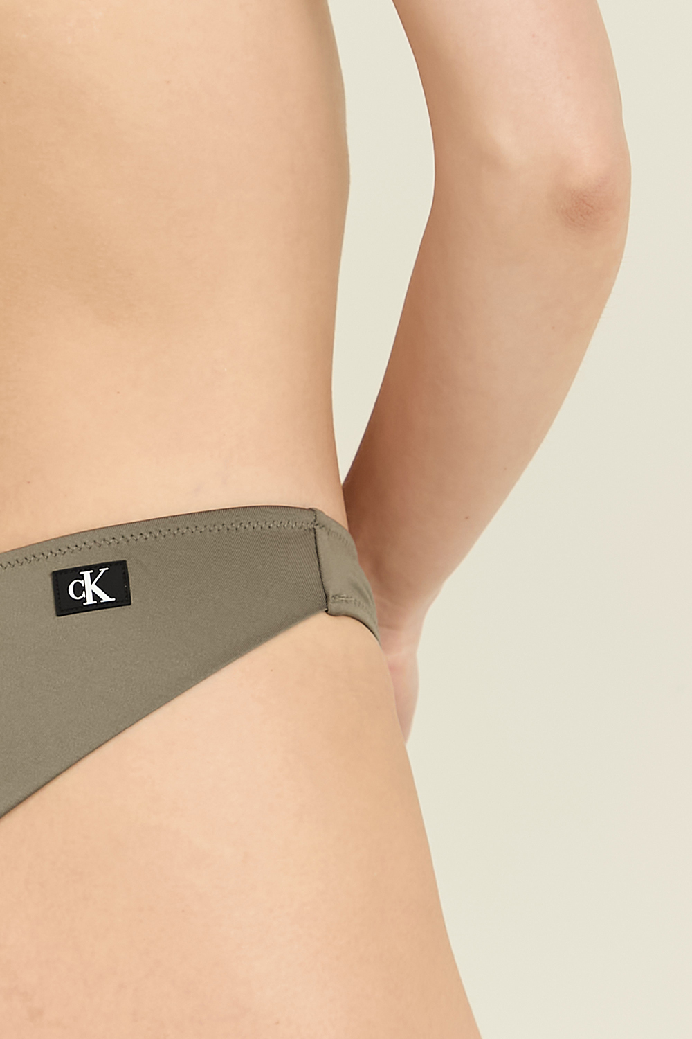 תמונת תקריב דוגמן של תחתוני ביקיני