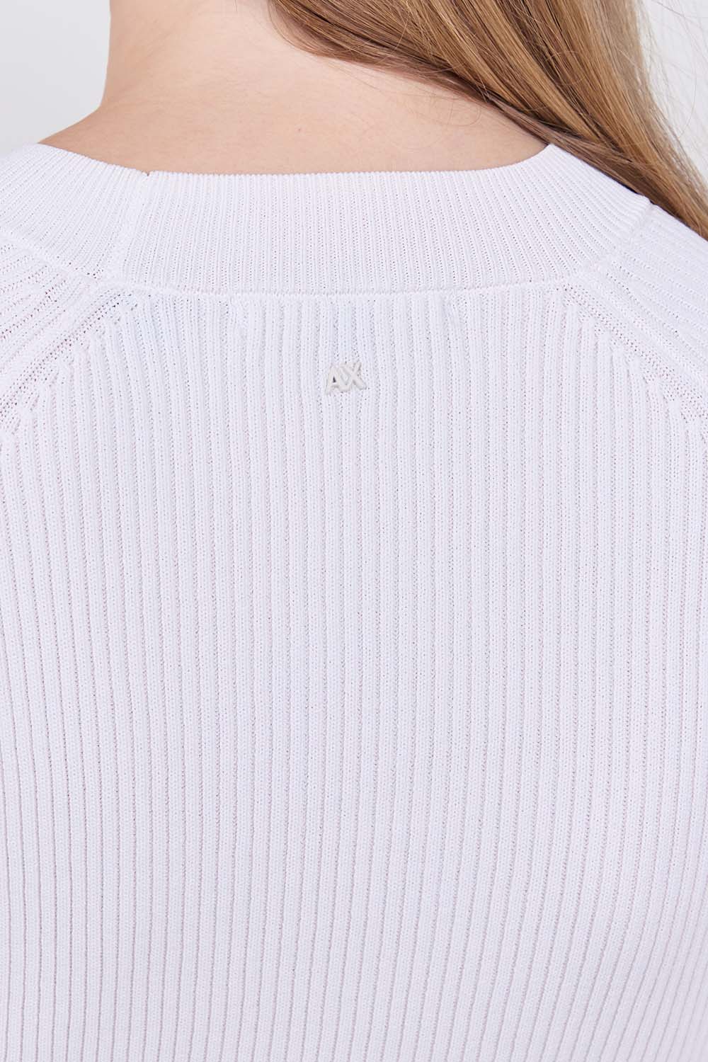 תמונת תקריב דוגמן של שמלת מידי