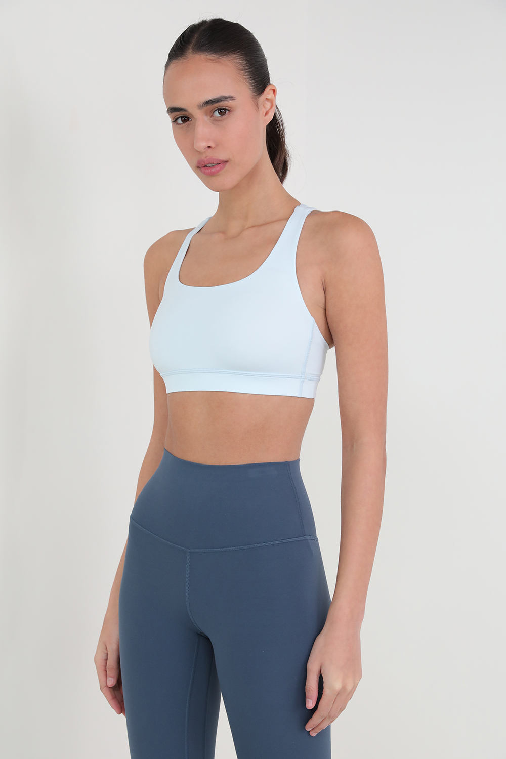 תמונת דוגמן קידמית של Energy Bra