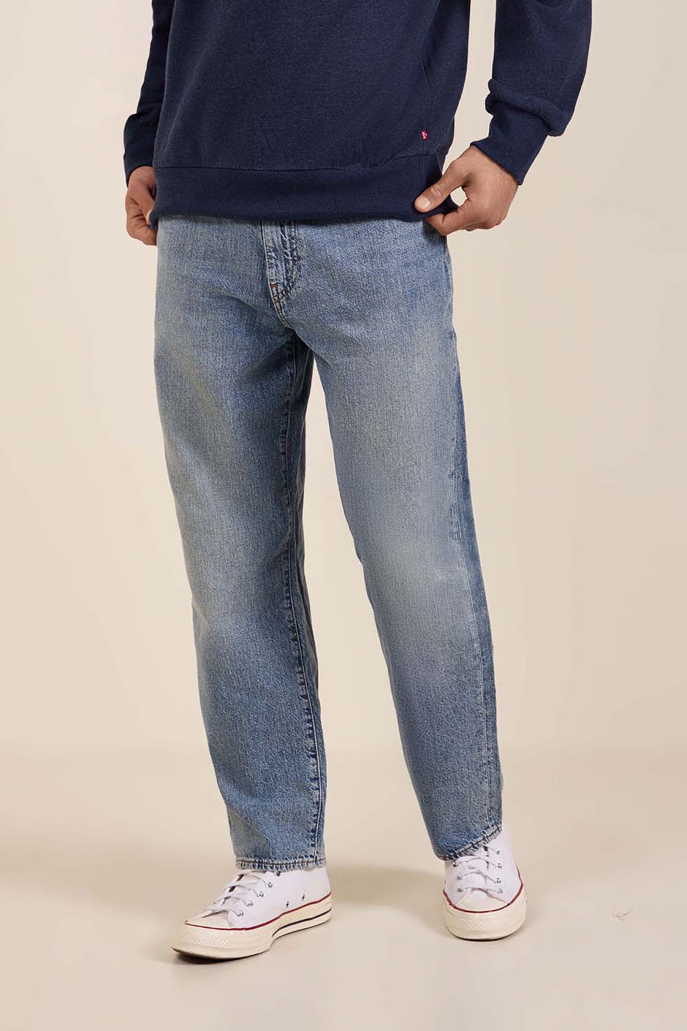 תמונת דוגמן קידמית של מכנסי ג'ינס 568 בגזרה רחבה